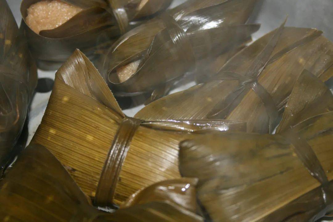 德昌枕头粑制作技艺_红豆_史志话_一级