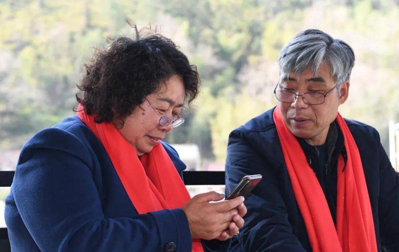 63岁大姐坦言:和亲家公搭伙过日子2年,我觉得特别幸福_生活_女儿_老伴