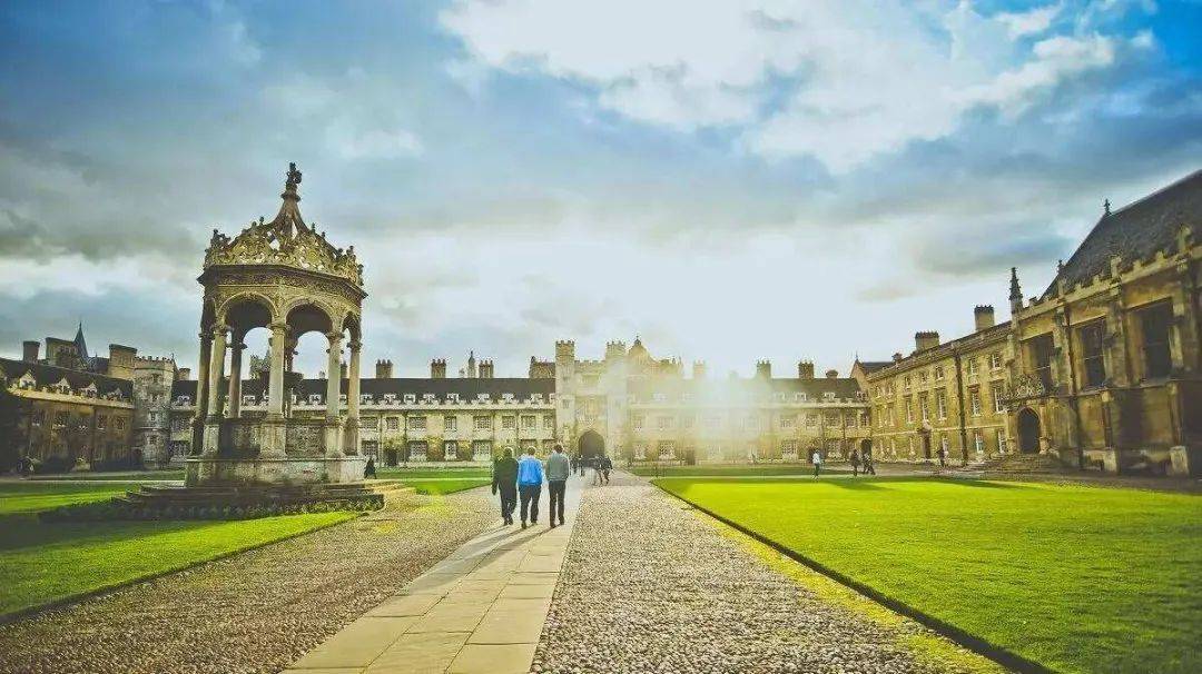 大专生去英国留学推荐的学校留学在线