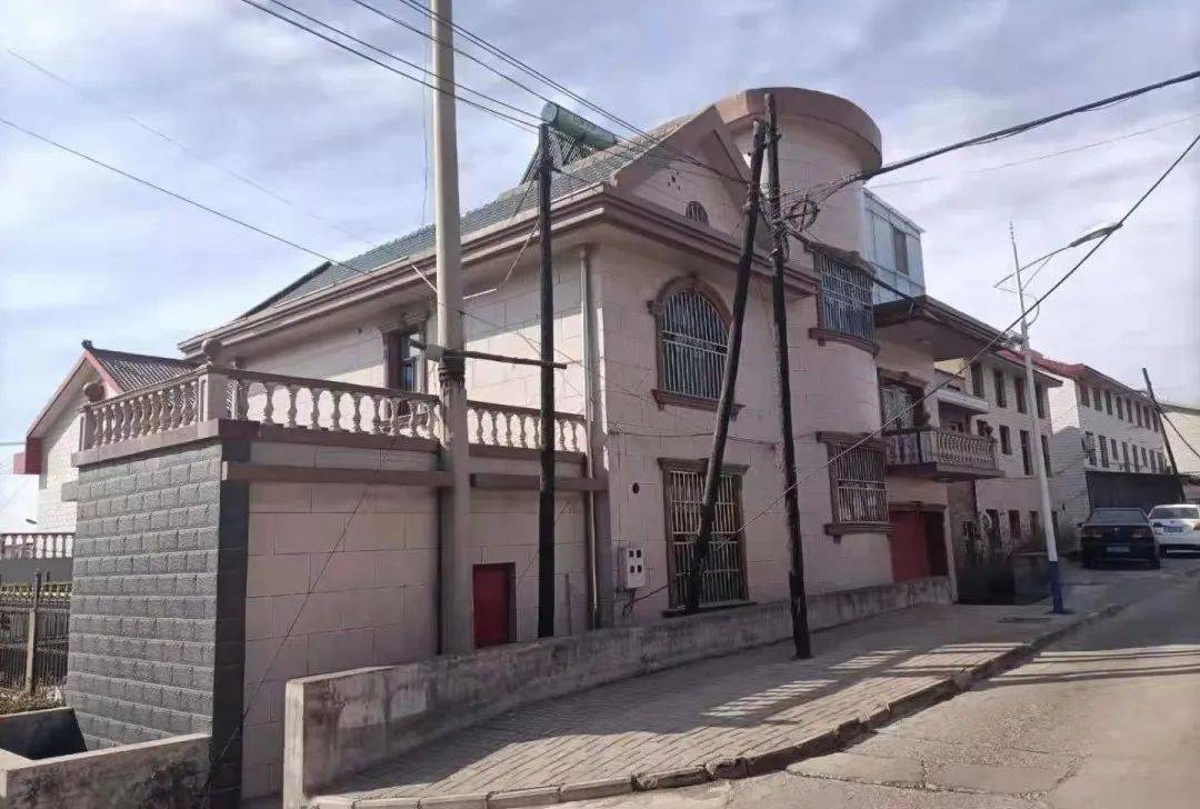 寿阳县罗成巷2号房屋,总建筑面积372㎡.