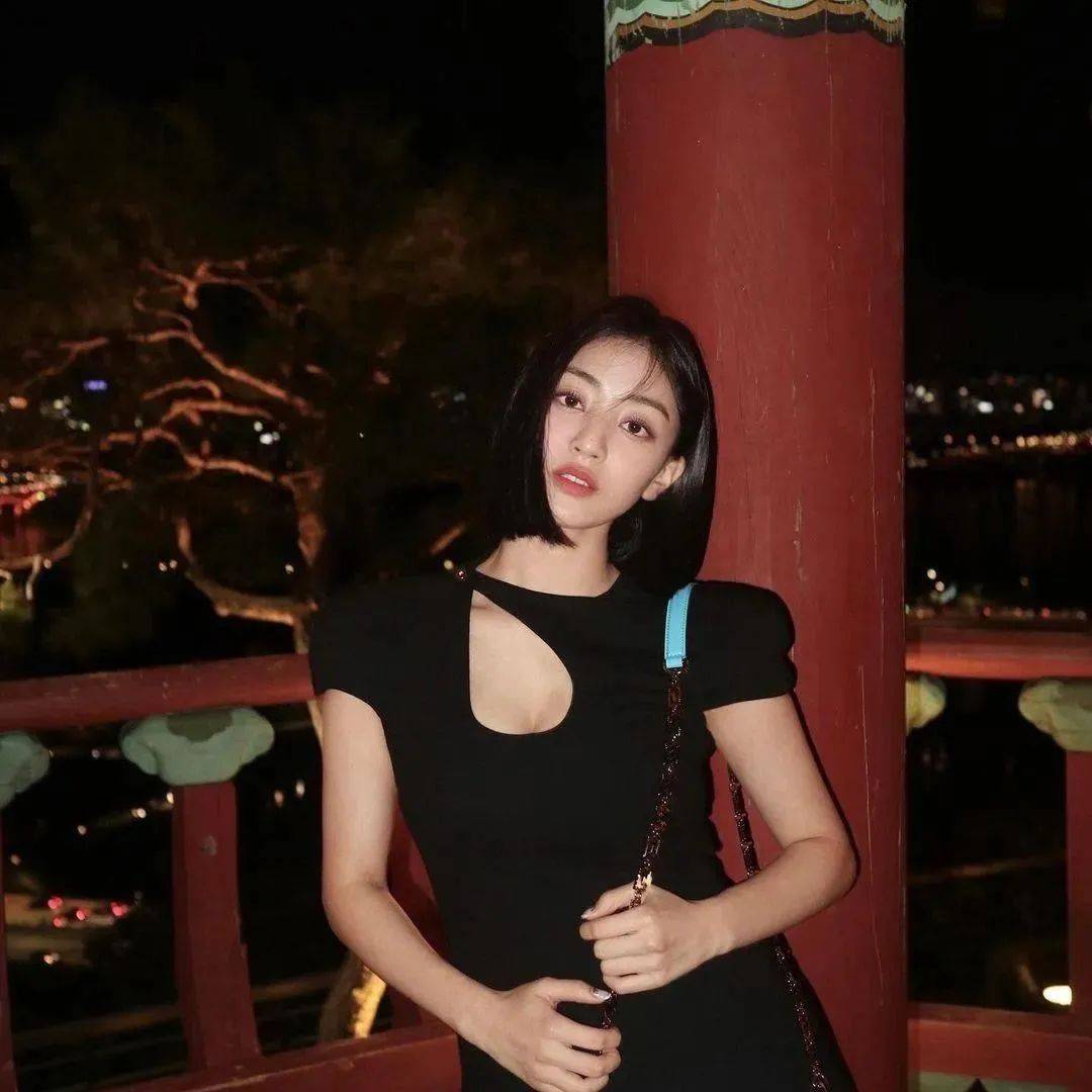 Twice志效的迷人身材，成熟美貌获称赞_时尚_照片_Talk