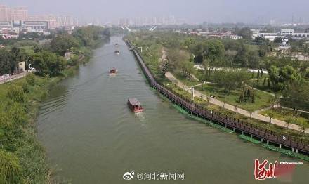 今天上午，京杭大运河沧州中心城区段旅游通航