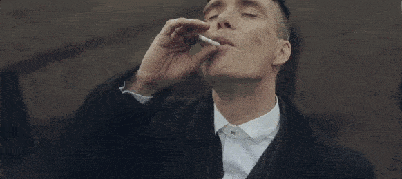 约翰谢尔比抽烟图片图片