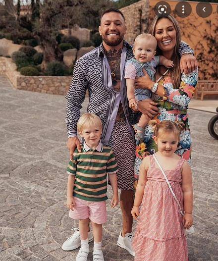 ufc巨星康纳分享儿子入学,粉丝送祝福_好运_照片_骄傲