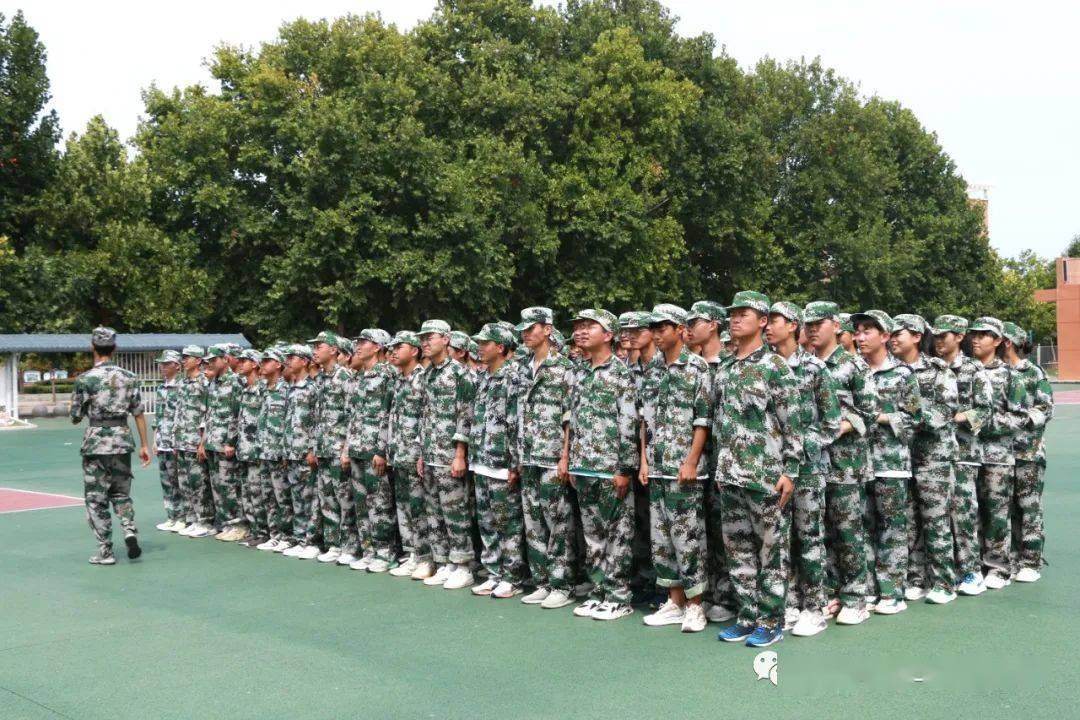 邓州市二高中2022年秋季军训纪实