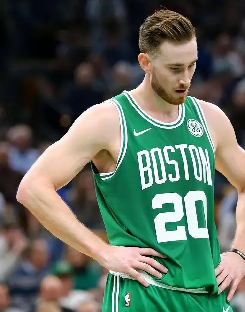 2亿签下海沃德,这两年他表现如何?_黄蜂队_球员_合同