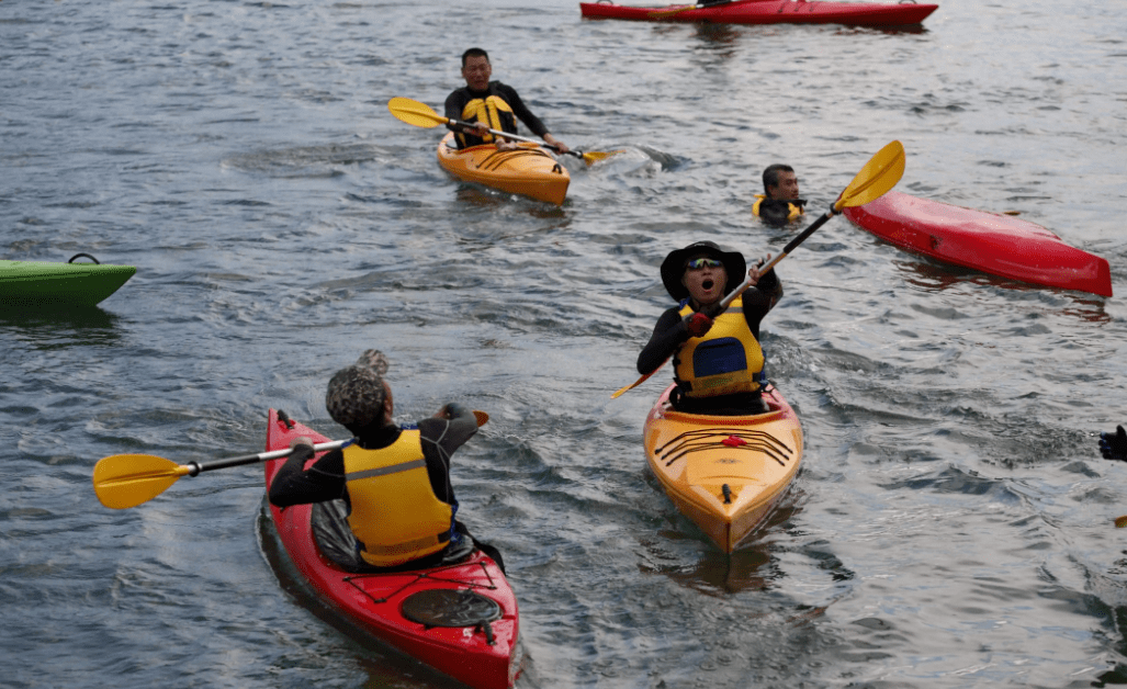 桨板,风筝冲浪走红,3000亿水上运动市场"起飞"_休闲_摩托艇_海上