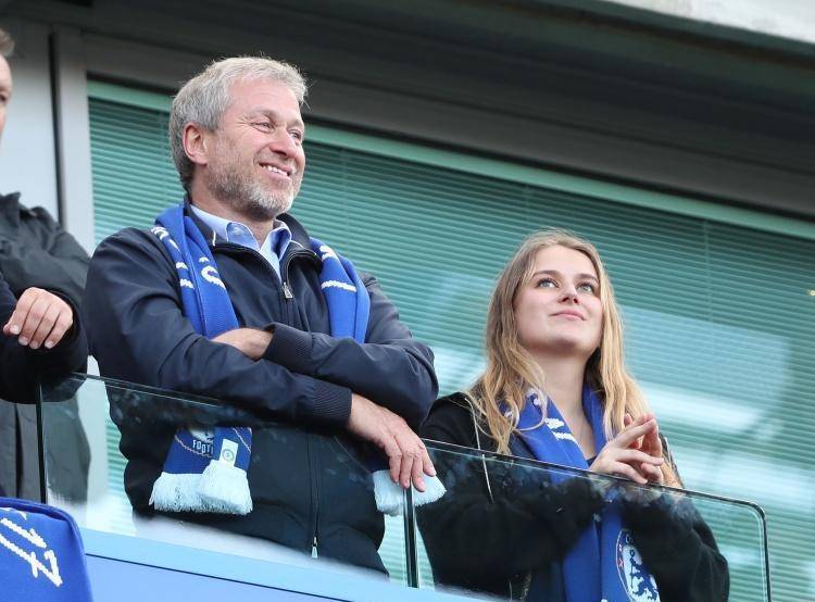 18岁被曼联拒绝,24岁带领切尔西夺得英超冠军_迈克尔·埃辛_加纳_足球