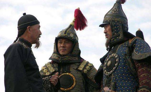 不可否认的是,这些人确实是清朝的权臣,但是与郭佳·穆彰阿相比,他们