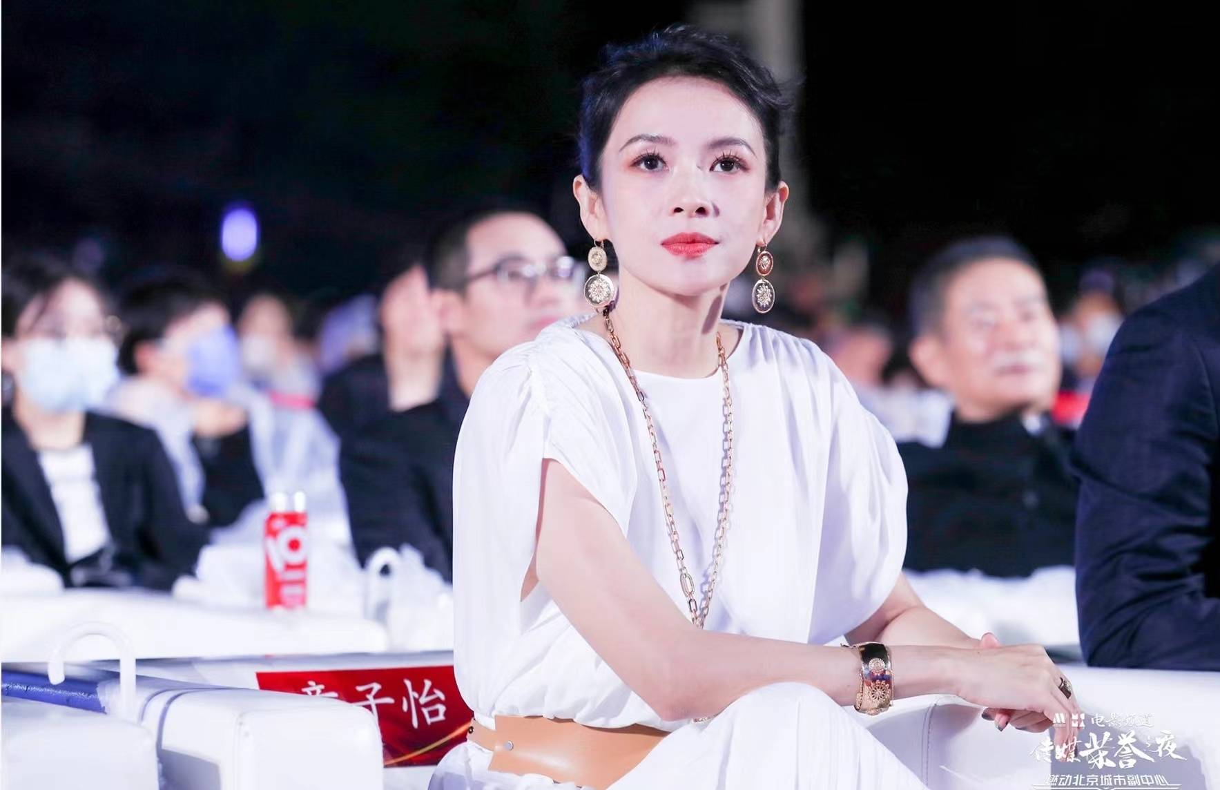 《长津湖》等荣膺电影频道传媒关注荣誉，章子怡导演首秀获肯定_袁泉_收获_张颂文