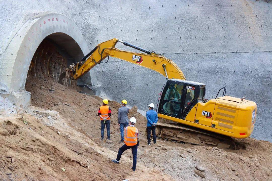 天陇铁路徐家坪隧道2号斜井正式进洞_施工_甘肃省_陇南市