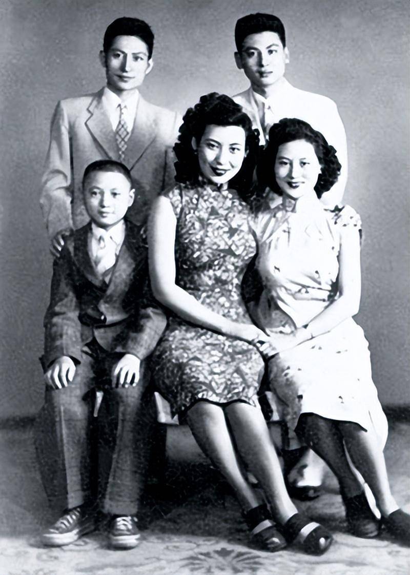 京剧名家童祥苓:台上风光台下落难,开面馆给下岗儿子办婚礼_张南_上海