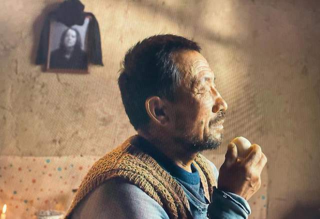 《隐入尘烟》男主武仁林：非专业演员被赞赏，映射出娱乐圈的悲哀_李睿珺_因为_片酬