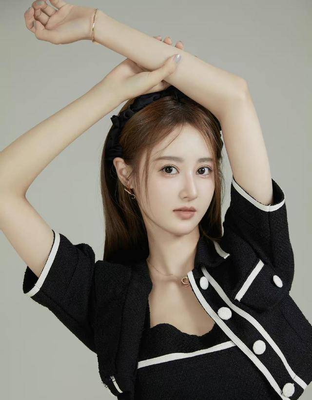 郭品超小19岁女友马泽涵发文:谎言只有0次和无数次,疑似感情生变_帖子