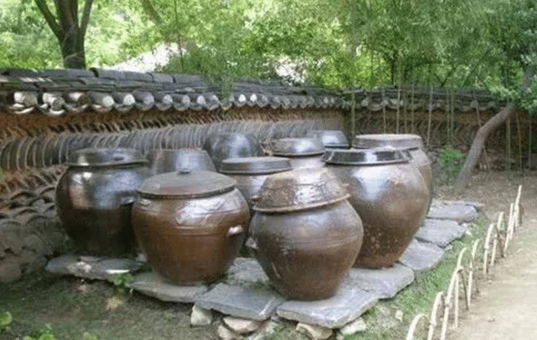 5吨玉石打造,却被和尚们拿来装咸菜_玉海_贾宝玉_玉器