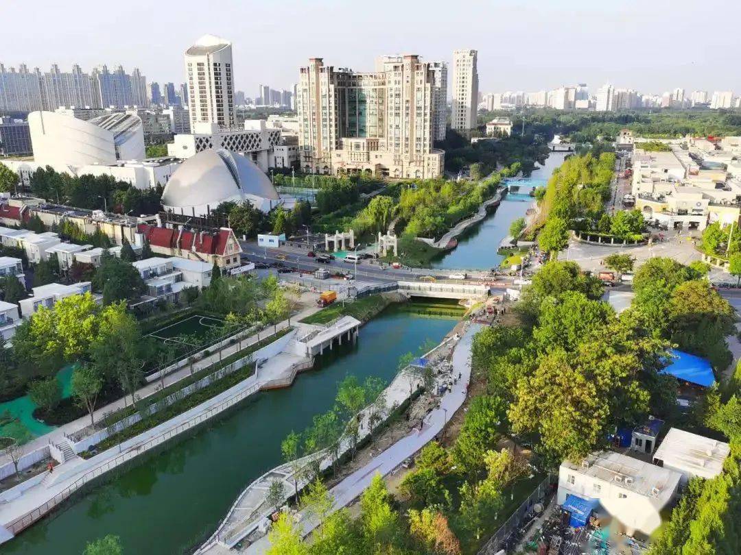 終點在五環路外匯入壩河流經使館區,商業區,居民區和朝陽公園起點與