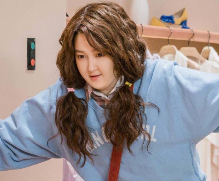 关晓彤为角色增重,本觉得颜值一般,见到单人镜头后我心动了_林晓曦