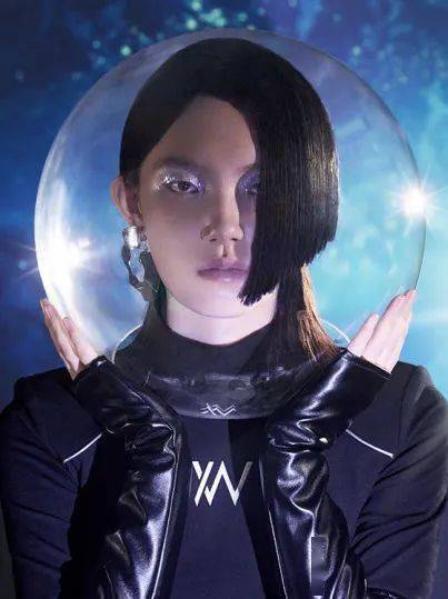 s/s 2023深圳时装周|言午木木ywmum:与极光漫舞,踏上奇幻星途_印花