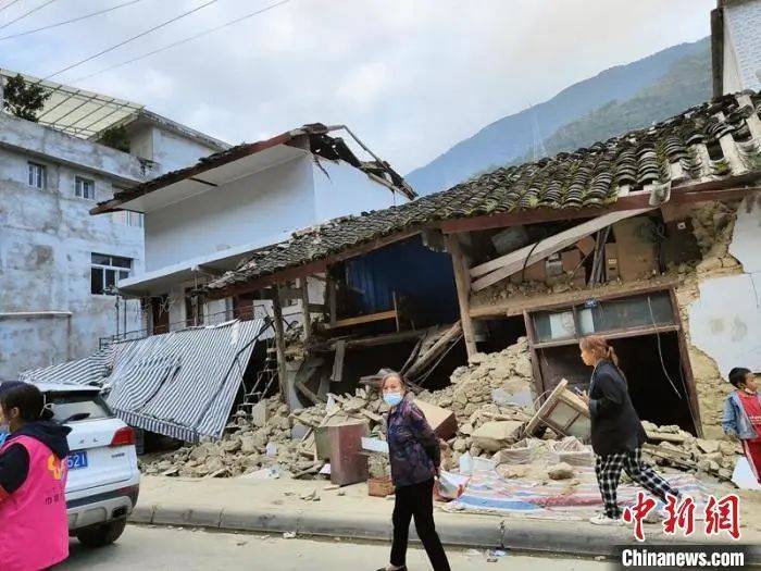 泸定地震46人遇难，一幼儿园教科书式避险