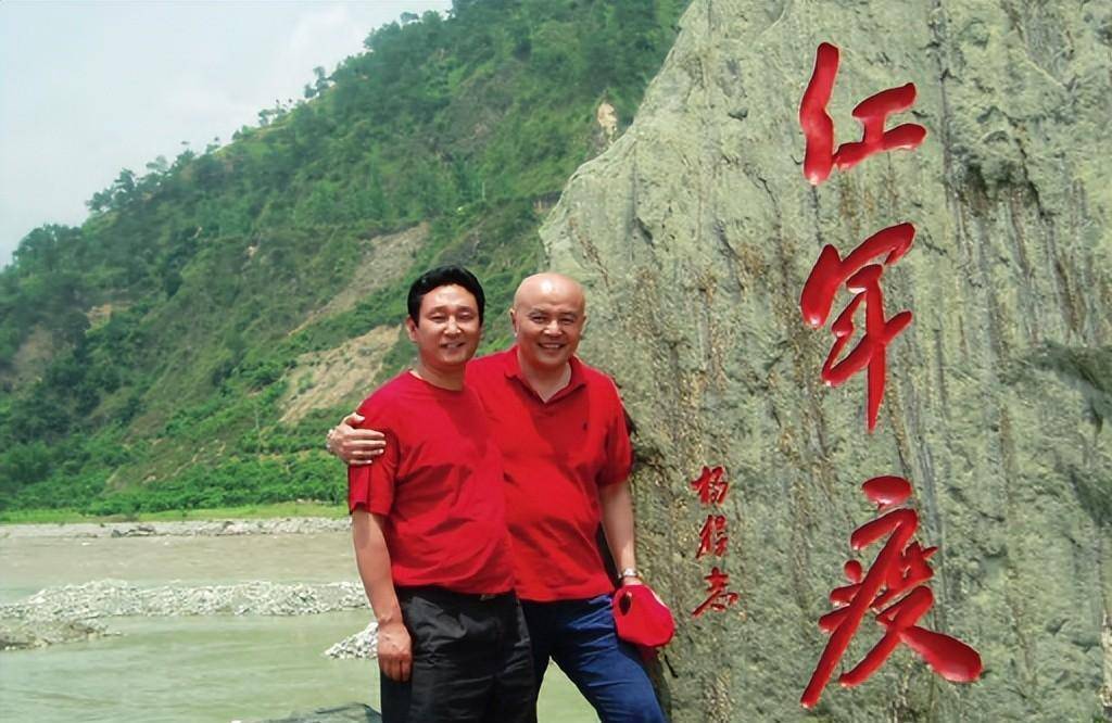 1993年,李铁映在报纸上看到小叶丹后人消息,立刻指示:请来北京_刘伯承