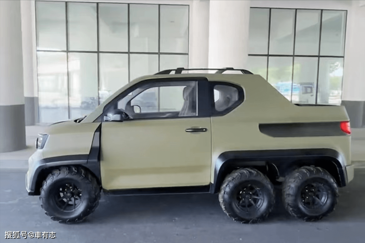 五菱宏光miniev 6轮小皮卡实拍,外观比敞篷版更拉风,又是爆款?
