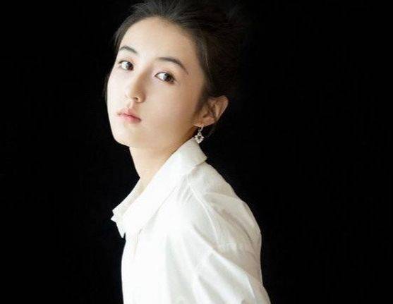 吴磊官宣女友张子枫,爱情太甜,枸杞泡在保温瓶里_作品_人物_观众