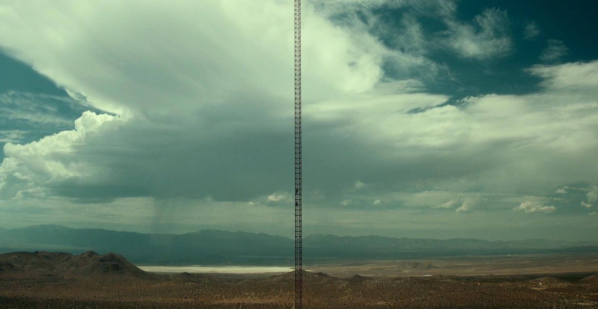 挑战《坠落》中那种又细又高的电视塔，是什么感受？_电影_天线_钢架