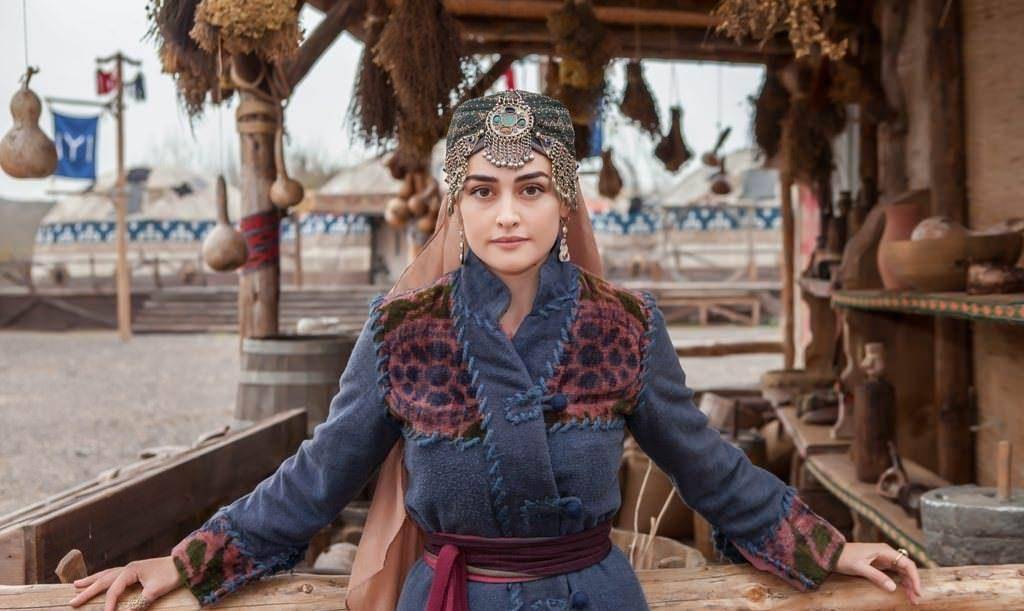 从血缘上来说,土耳其族实际上是安纳托利亚人,希腊人,亚美尼亚人,赫梯