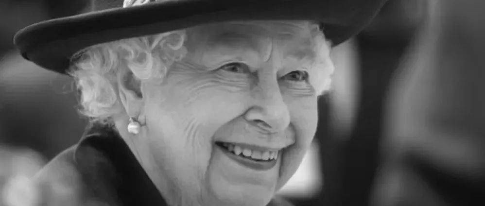英女王共任命15位首相