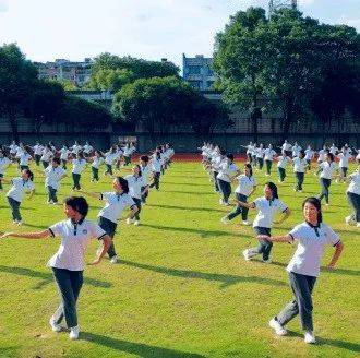 新学期 如何让创意课间操“燃”爆校园_体育_形式_传统