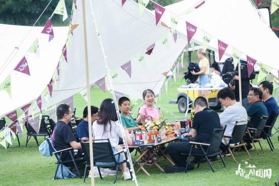 中秋露營日，科大訊飛與飛粉共享團(tuán)圓時(shí)刻 
