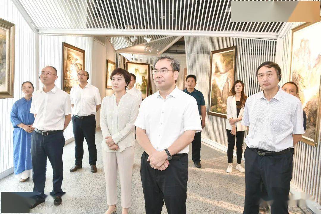 省委宣传部副部长(兼),省文旅厅党组书记,厅长李爱武,市委书记