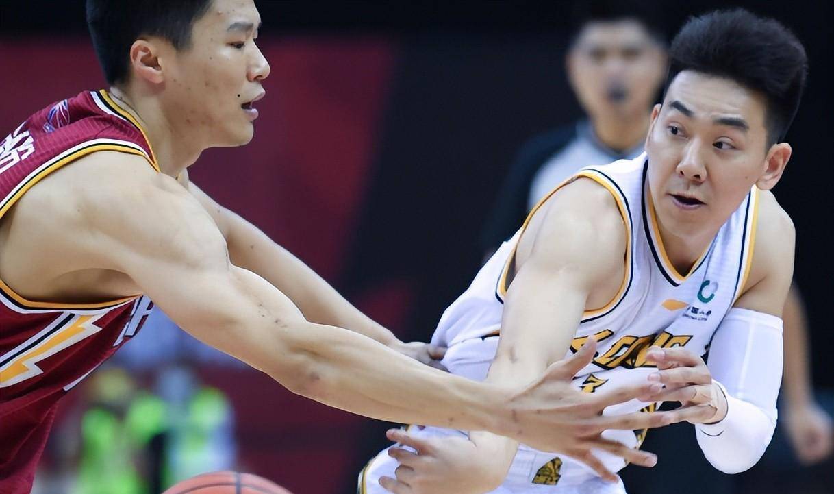 cba三讯:广厦二人转野球,王清明无济于事,吴倩接手
