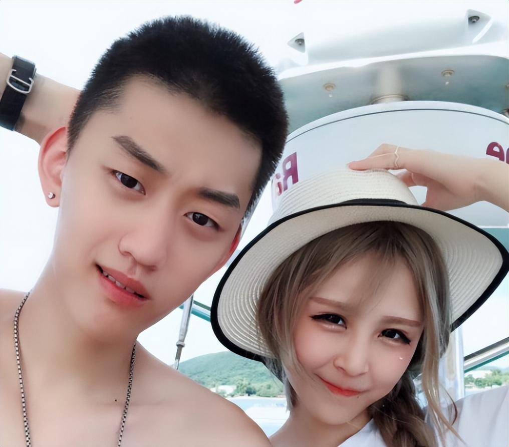 网红猫妹妹直播表示:婚房是前男友的,自己不会要!