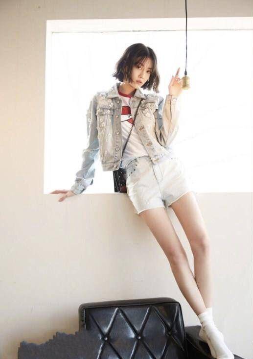 如果没有看过李溪芮的穿搭,你不会知道白袜子还能这样穿,太潮了_显得