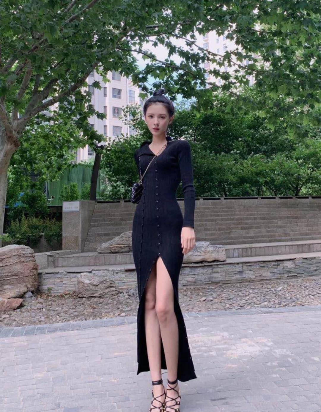 张予曦的穿搭没让人失望过,出其不意的惊艳,网友:爱了爱了_黑色_显得