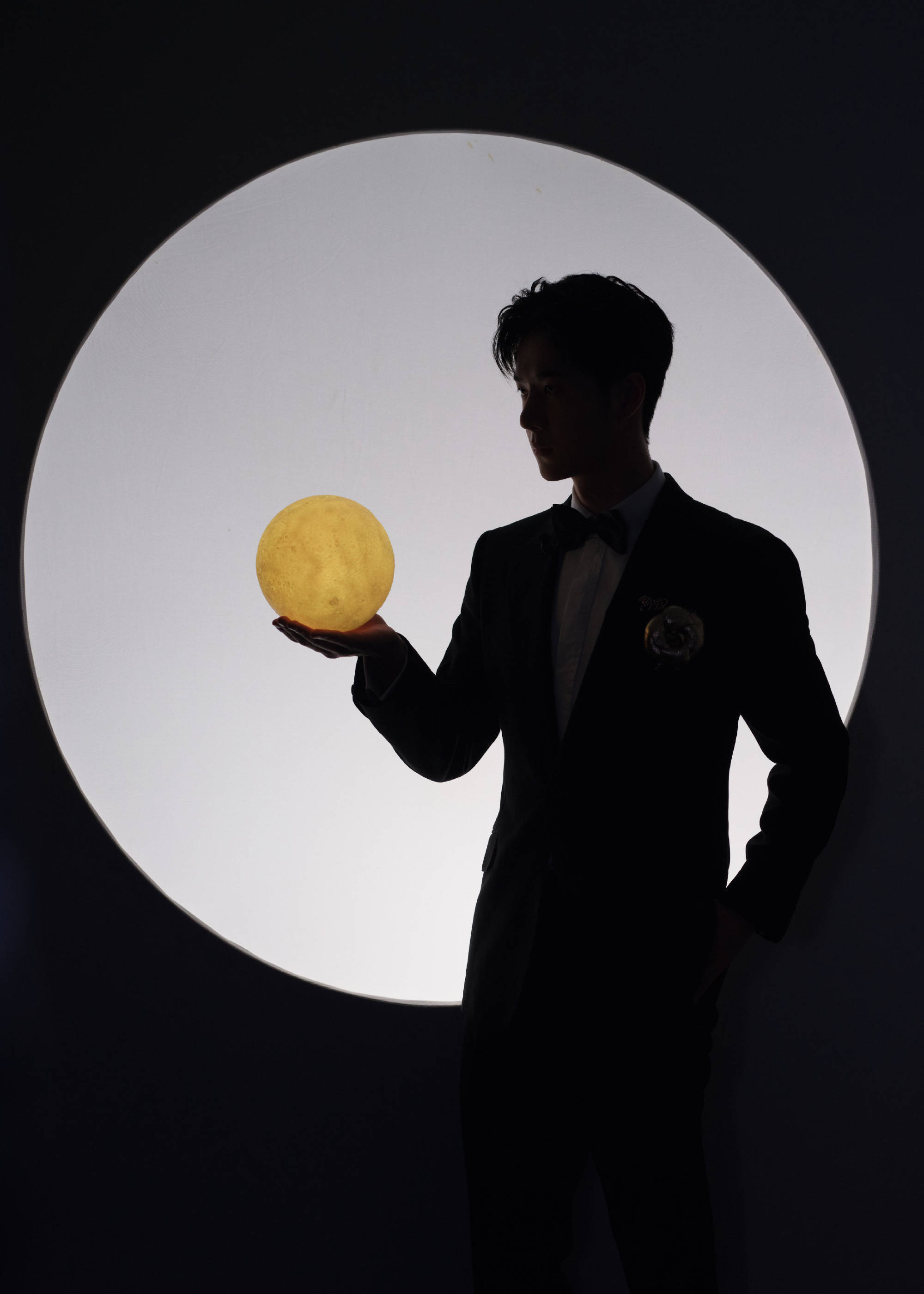 众星中秋齐营业:肖战分享海南vlog,杨紫罕见秀小蛮腰_月饼_照片