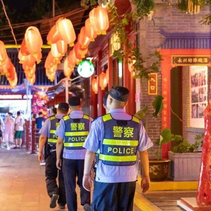 新城警方开展“百日行动”全国第三次夏夜治安巡查宣防集中统一行动_活动_利剑_警灯