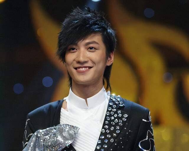 07《加油好男儿》前十名选手的现状大相径庭,李易峰人气最高,速度最快