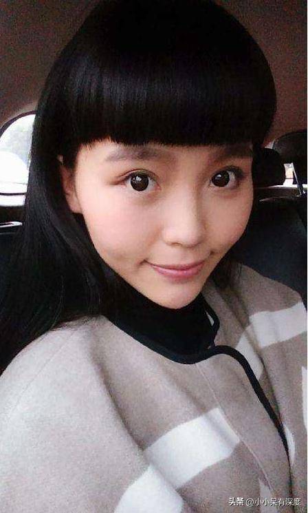 王迅近况,分手发妻娶小三,王依梓长得清纯可爱,比前妻漂亮不少_魏臻