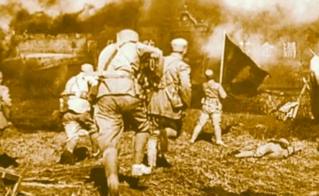 战士们一片欢呼,高呼口号:"踏平苔山,解放隆化!