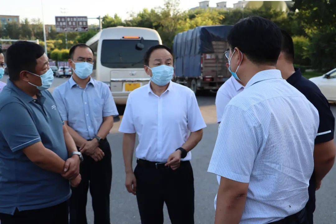 9月7日,沙河市委书记戎华奎到火车站和主要进出市交通卡口督导检查