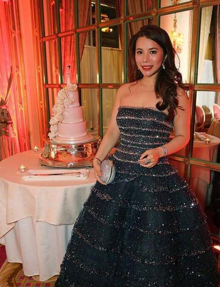 亚洲木门之王,因为喜欢刘德华,就请他当代言人_王思聪_余晚晚_富二代