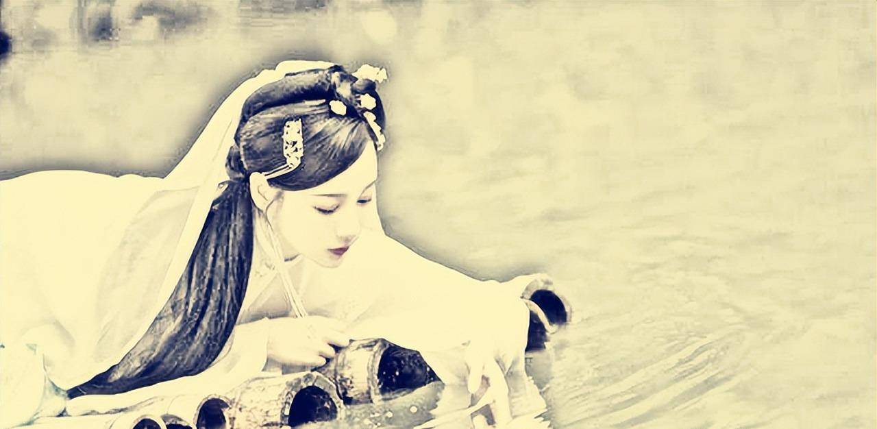 山中避雨,意外撞见九个美女洗澡,却因此家破人亡_中天_蛇群_夜明珠