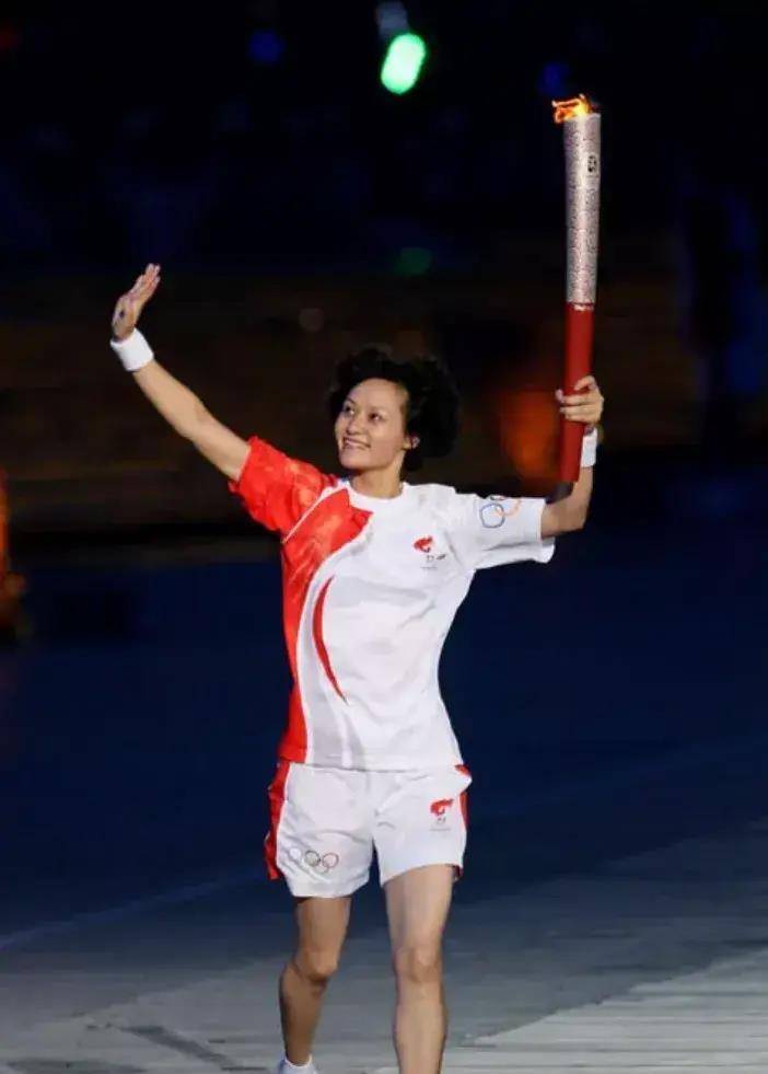 72枚金牌7年全胜,22岁终成独孤求败_高敏_伏明霞_退役