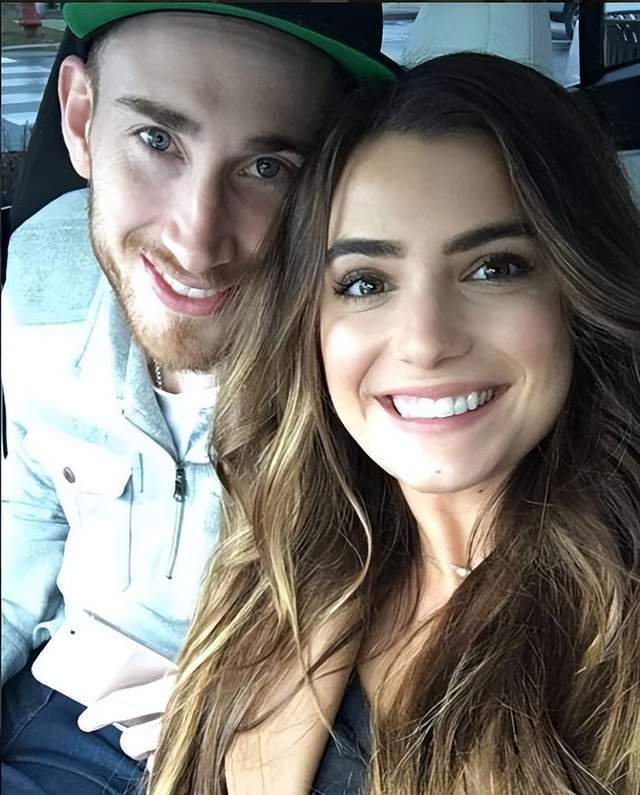 海沃德晒娇妻帮他捡球传球的视频,老婆是一位超模,身材婀娜多姿_妻子