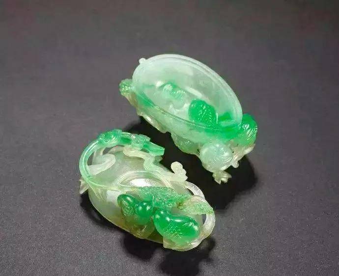 乾隆的极品冰种翡翠:金玉满堂盖盒,马未都赞叹是独一无二的宝贝_玉器