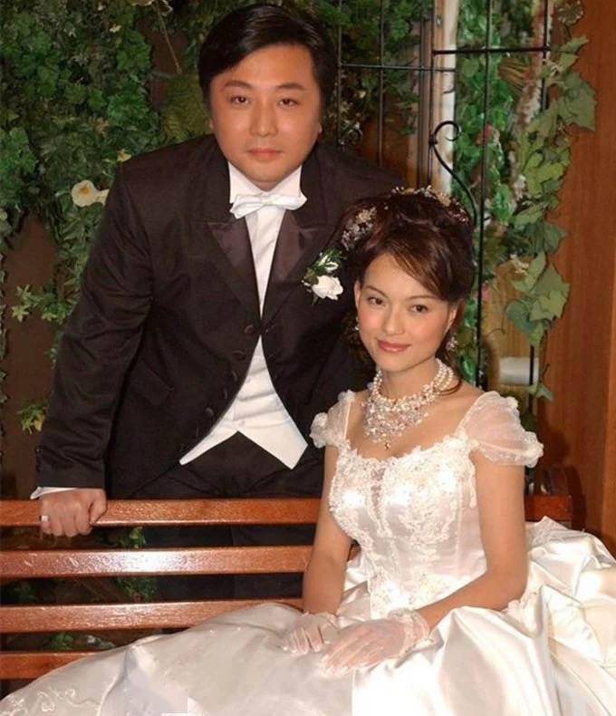 身材严重发福显油腻,转行卖灯饰不愿复出_蔡济文_生活_黄宝欣