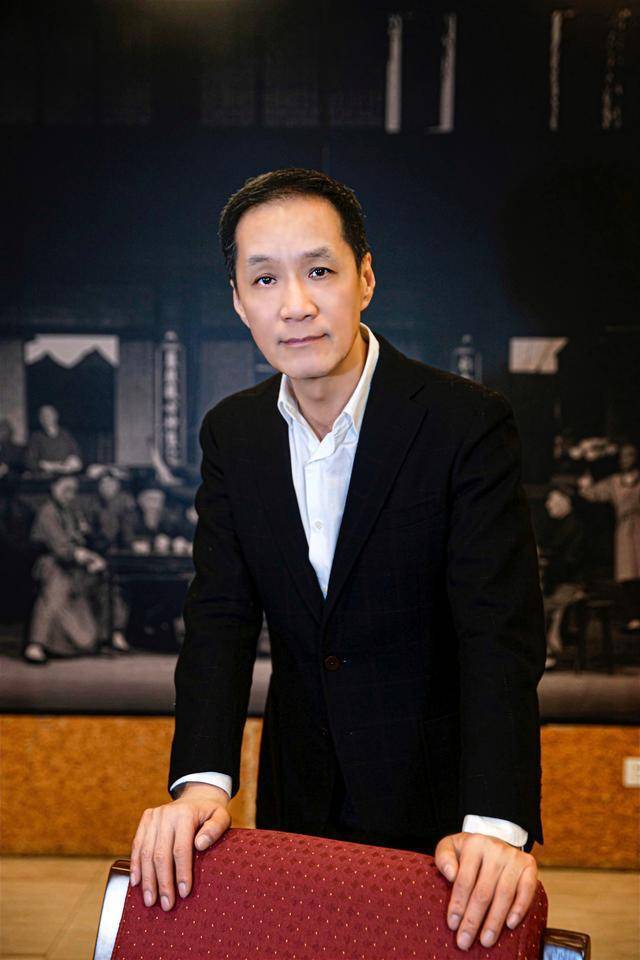 剧院院长,成为剧院第五位院长_冯远征就任北京人艺院长_表演_田偲妮