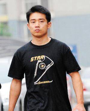 冠军张尚武:24岁偷窃入狱,200块卖掉金牌,39岁的他现状如何?